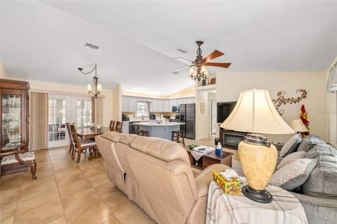 8516 SE 137th Loop, Summerfield FL - photo 8 of 68