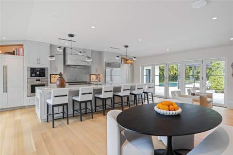 416 Brightwaters Boulevard, St Petersburg FL - photo 18 of 65