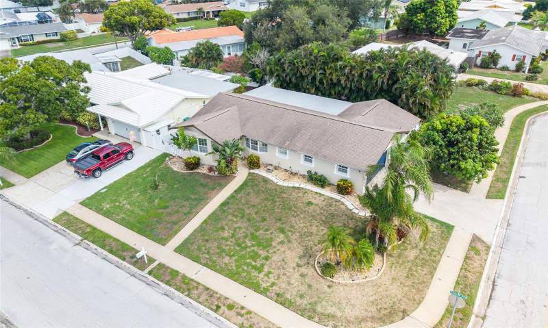 Oakhurst AcresHomes for Sale in Largo, FL