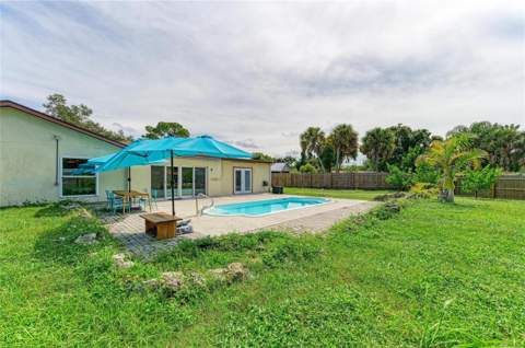 2219 Lockwood Meadows Circle, Sarasota FL - photo 8 of 42