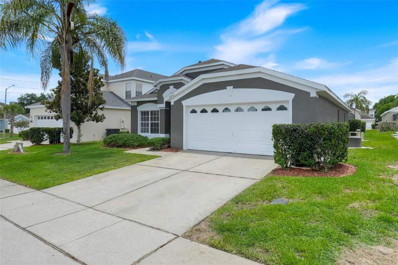 4 bedroom Single Family Residence at 8055 King Palm Circle, Wyndham Palms Ph 1A, Kissimmee — photo 2