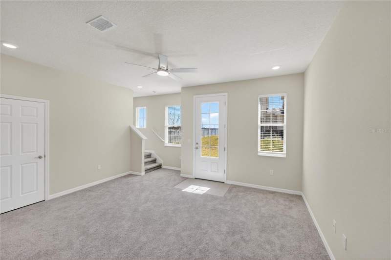 3 bedroom Townhouse at 176 Holly Village Drive, Hollygrove Village, Davenport — photo 3