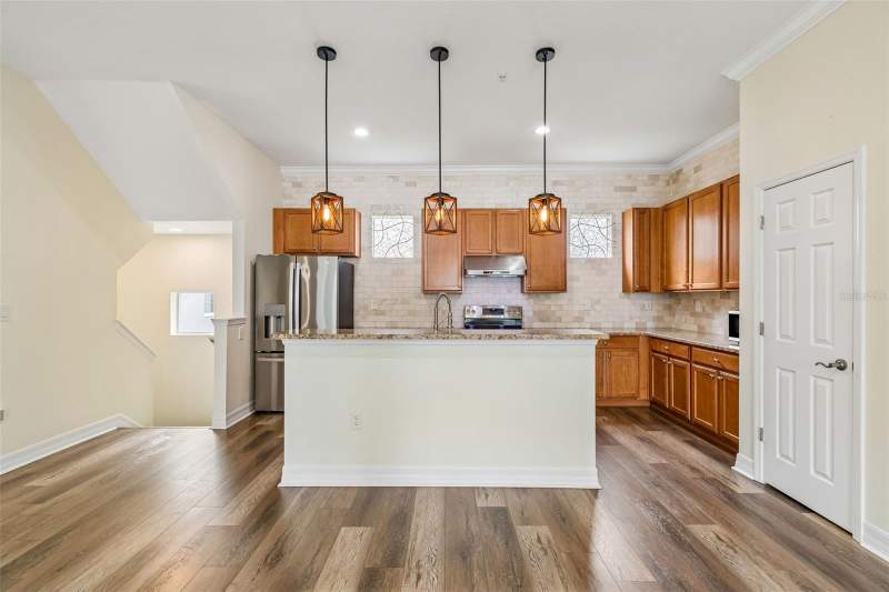 3 bedroom Townhouse at 4516 Bay Spring Court, Legacy Park Twnhms, Tampa — photo 2