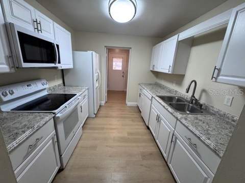 916 Park Lake Circle #34, Maitland FL - photo 6 of 18