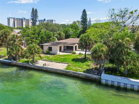 9300 Gulf Boulevard, St Pete Beach FL - photo 17 of 20