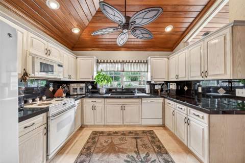 830 Lake Davis Drive, Orlando FL - photo 11 of 73