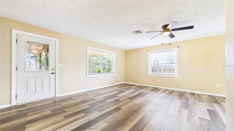 5029 Emerson Avenue, St Petersburg FL - photo 9 of 40