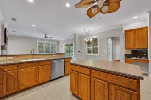 6122 Kestrelpark Drive, Lithia FL - photo 16 of 54