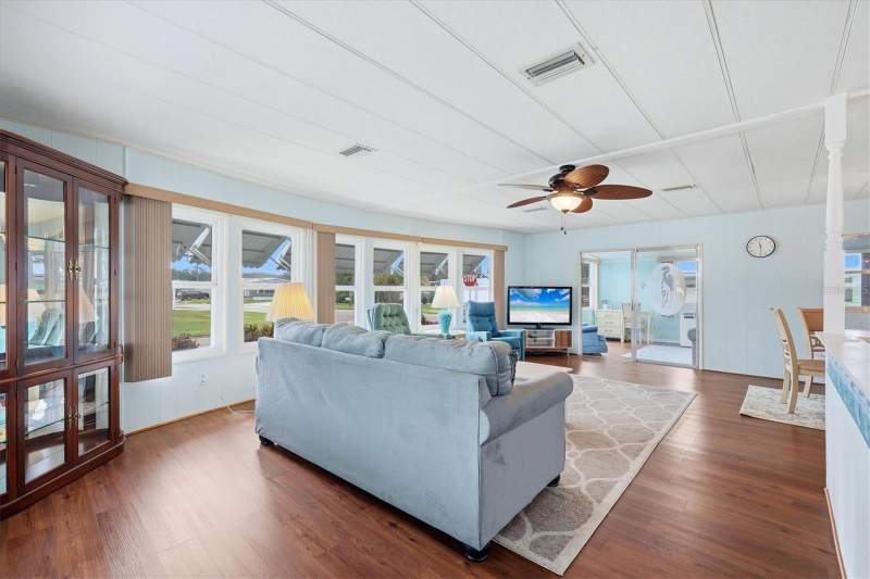 2 bedroom Mobile Home at 1003 45th Avenue Drive, Tidevue Estates First Add, Ellenton — photo 3