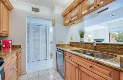 6305 Pelican Creek Crossing #D, St Petersburg FL - photo 6 of 6