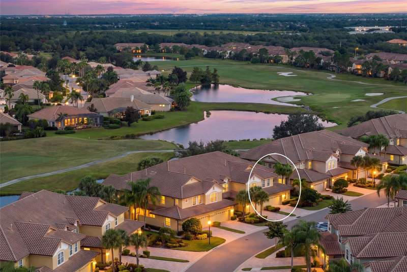 3 bedroom Townhouse at 8432 Miramar Way, Miramar Links At Lakewood Ranch, Lakewood Ranch — photo 2