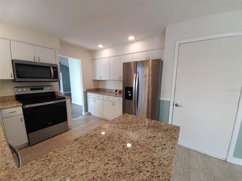 2 bedroom Townhouse at 3520 57th Avenue Circle, Lakebridge South Ph A & B, Bradenton — photo 4