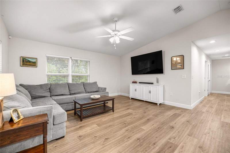 3 bedroom Single Family Residence at 53 Olive Road, Silver Spgs Shores Un 12, Ocala — photo 5