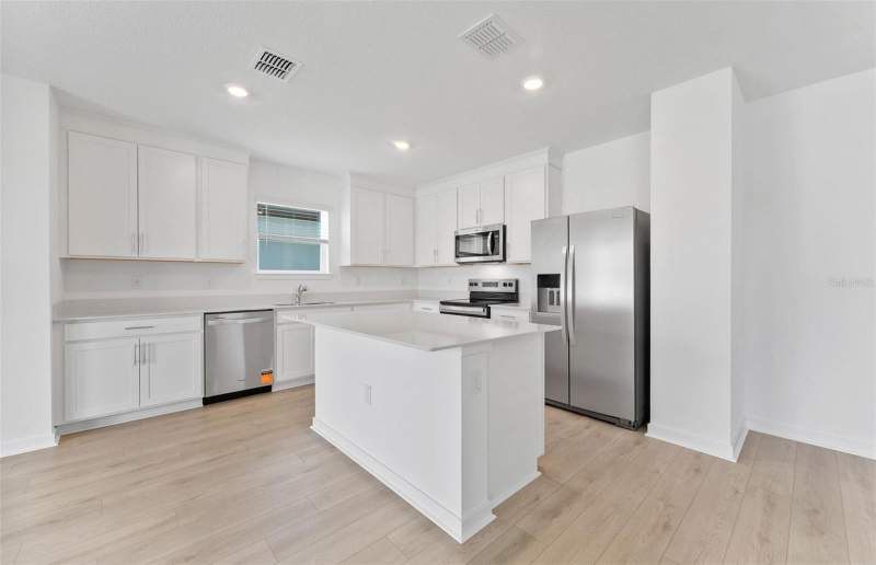 4 bedroom Single Family Residence at 6949 SW 90th Lane, Pioneer Ranch Phase 1, Ocala — photo 3