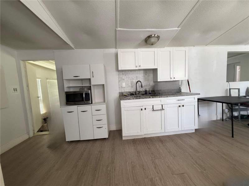 2 bedroom Manufactured Home at 17327 Trojantown Drive, Trojan Town, Spring Hill — photo 3