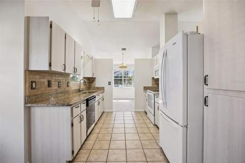 26233 Newcombe Circle, Leesburg FL - photo 13 of 80