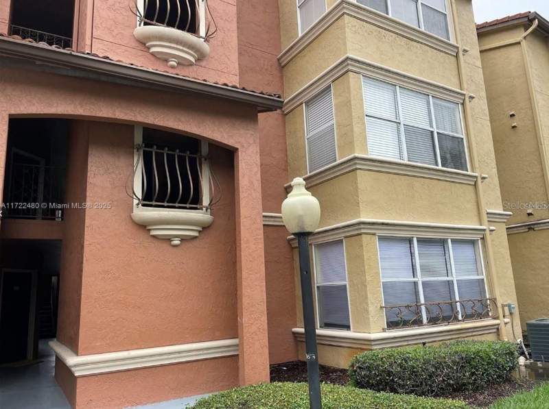 1 bedroom Condominium at 5160 Conroy Road #14, Residences/Millenia, Orlando — photo 2