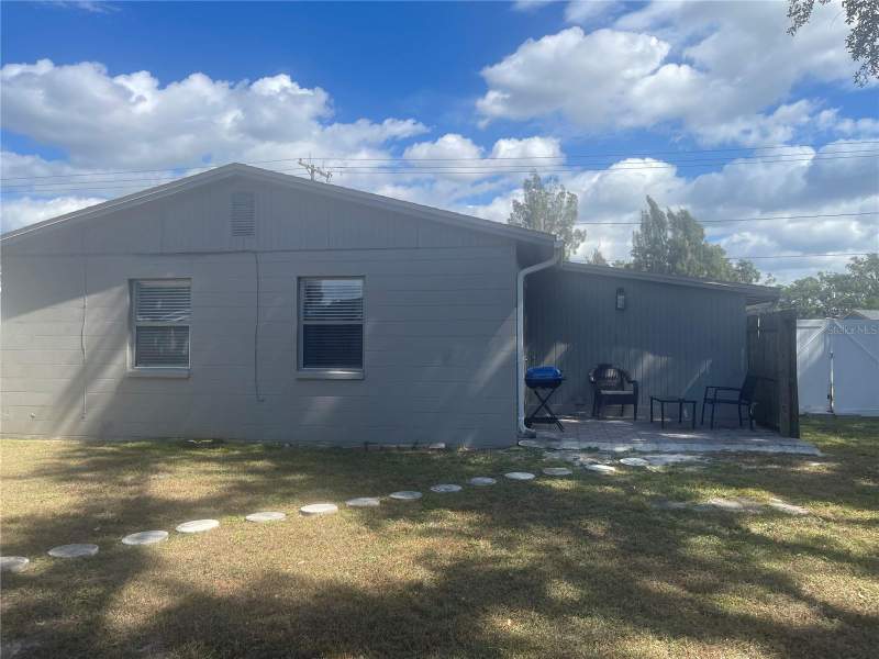 3 bedroom Single Family Residence at 4318 Berkley Drive, King'S Forest Lot 20 Block 4, Tampa — photo 4