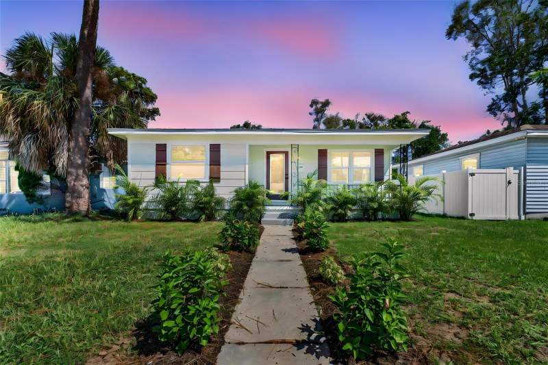 4235 3RD AVENUE home for sale in Halls Central Ave