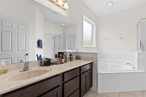 2501 Dharma Circle, Kissimmee FL - photo 18 of 40