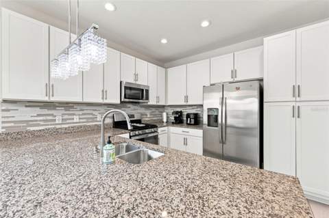 5124 Highland Pointe Court, Wimauma FL - photo 16 of 48