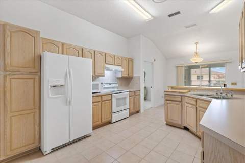 811 San Salvador Drive, The Villages FL - photo 11 of 40