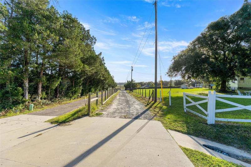 3 bedroom Single Family Residence at 11395 SE 108th Terrace Road, Ft To Pobaka Candler Estate, Belleview — photo 2