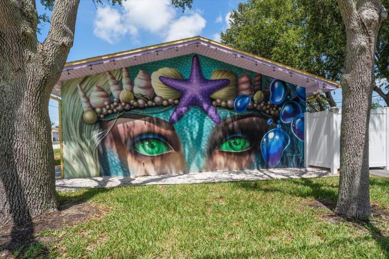 3 bedroom Single Family Residence at 2050 W Bay Drive, Belleair Manor Unit 1 & 2, Largo — photo 3