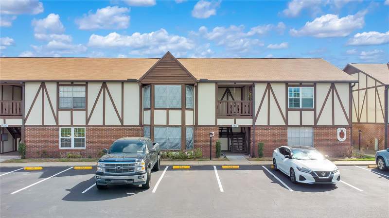 Camelot By Lake Condo