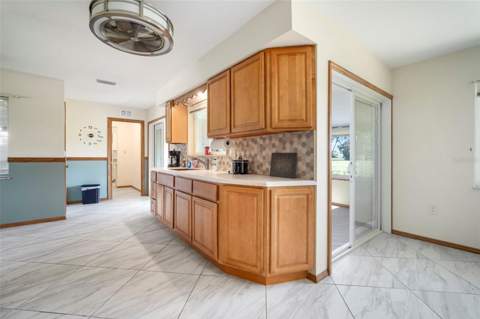 609 Fox Hills Drive, Sun City Center FL - photo 10 of 49