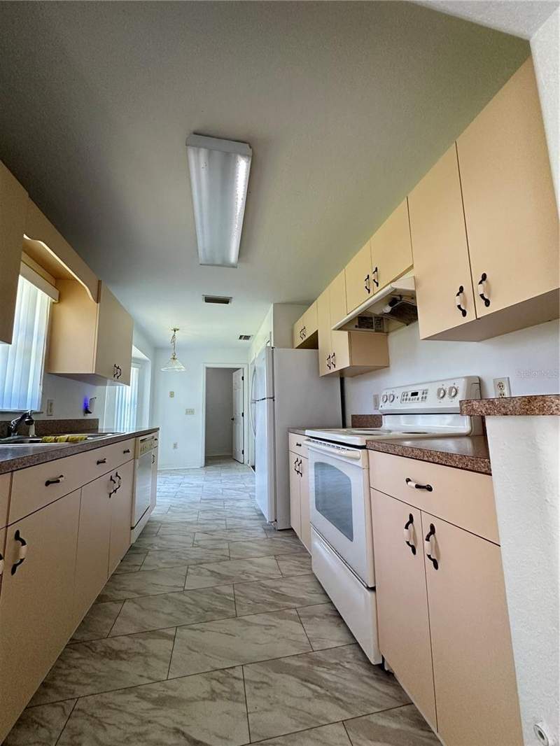 3 bedroom Single Family Residence at 3142 SW 132nd Lane, Marion Oaks Un 7, Ocala — photo 4