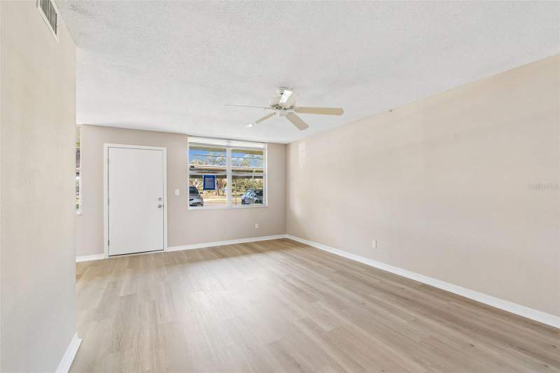1 bedroom Condominium at 4705 1st Street #138, Winston Park Northeast, St Petersburg — photo 4