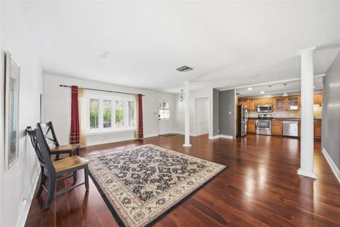 1216 S Pine Lake Drive, Tampa FL - photo 14 of 47