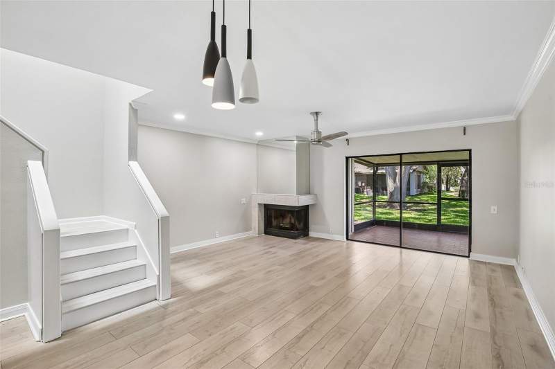 2 bedroom Townhouse at 1006 Cicero Lane, Oak Park Twnhms, Brandon — photo 4