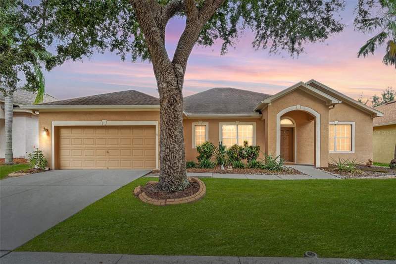 3 bedroom Single Family Residence at 10903 Wildcat Drive, Panther Trace Ph 1A, Riverview — photo 2
