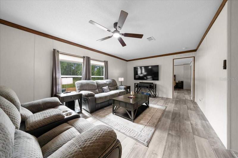 3 bedroom Manufactured Home at 8500 E Highway 318, Neighborhood 0418, Citra — photo 5
