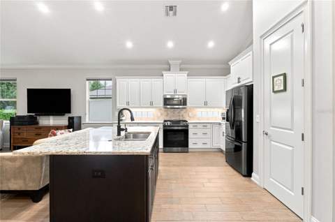 7851 Lake James Boulevard, Lakeland FL - photo 24 of 80