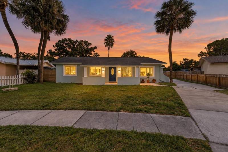 5 bedroom Single Family Residence at 6039 99th Court, Trade Winds Estates Sub, Pinellas Park — photo 3