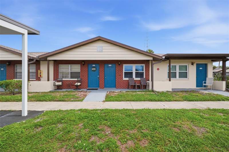 24862 US HIGHWAY 19 N #1705 home for sale in Hill Crest Villas