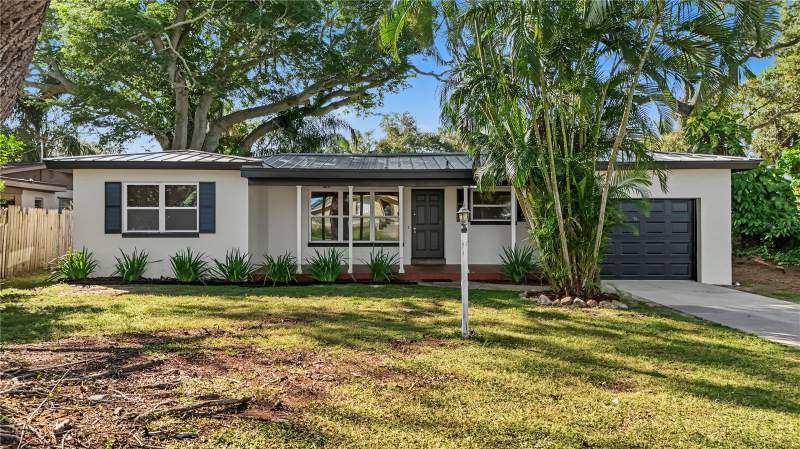 2 bedroom Single Family Residence at 8338 41st Avenue, Parque Narvaez, St Petersburg — photo 2