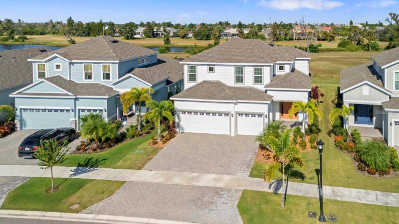 5 bedroom Single Family Residence at 933 Signet Drive, Mirabay-Marisol Pointe, Apollo Beach — photo 2