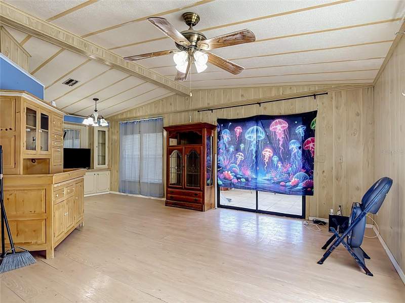 2 bedroom Manufactured Home at 2614 Mc Daniel Drive, Broadmoor, Kissimmee — photo 4