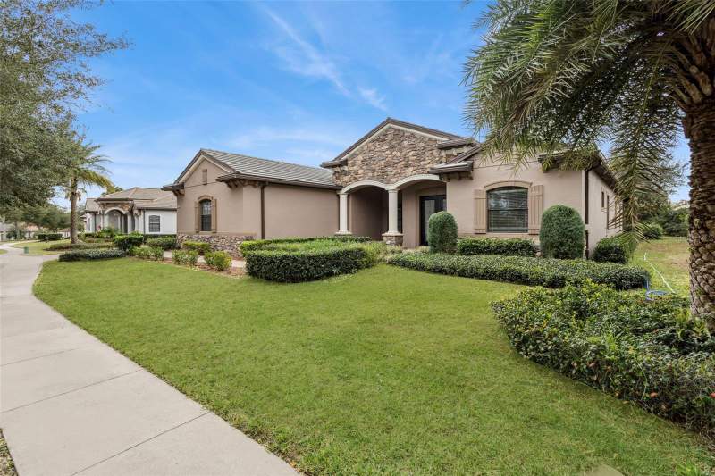 4 bedroom Single Family Residence at 25499 HAWKS RUN LANE, HEATHROW COUNTRY ESTATE, SORRENTO — photo 2