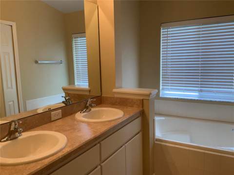 5475 Bounty Circle, Tavares FL - photo 16 of 33