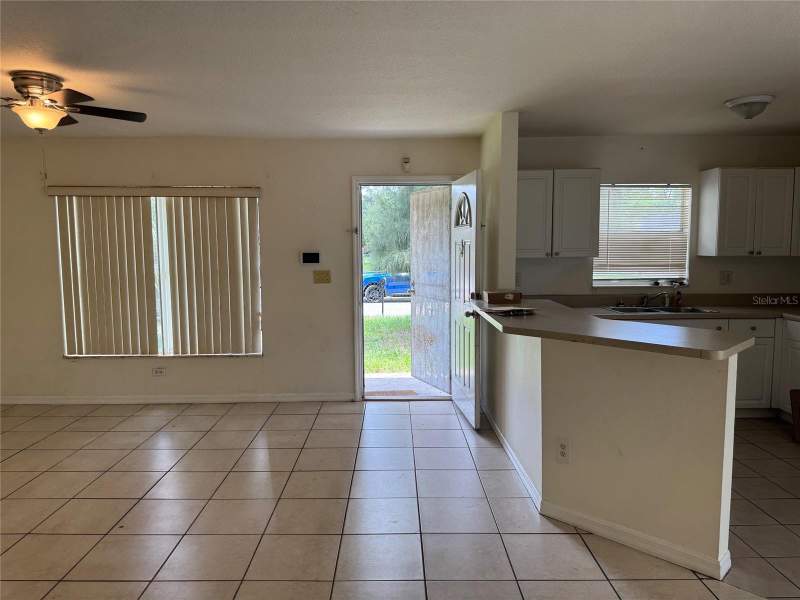 3 bedroom Single Family Residence at 2609 E Emma Street, Englewood, Tampa — photo 3
