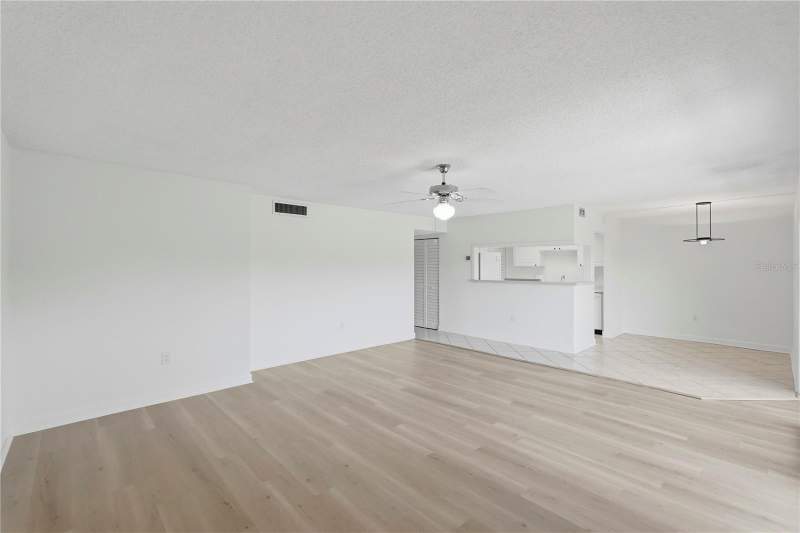 2 bedroom Condominium at 724 115 Avenue #2205, Peppertree Lake Condo, St Petersburg — photo 5