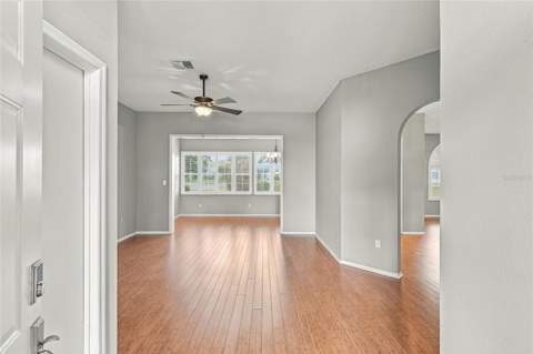 5946 Chickadee Drive, Lakeland FL - photo 6 of 55