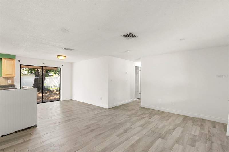 3 bedroom Single Family Residence at 5557 146th Terrace, Highpoint Estates, Clearwater — photo 5