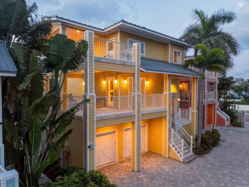 4 bedroom Single Family Residence at 2718 Gulf Boulevard #2, Westwind A Sub, Indian Rocks Beach — photo 2