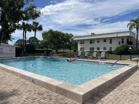 5624 Palm Aire Drive #V105, Sarasota FL - photo 18 of 18